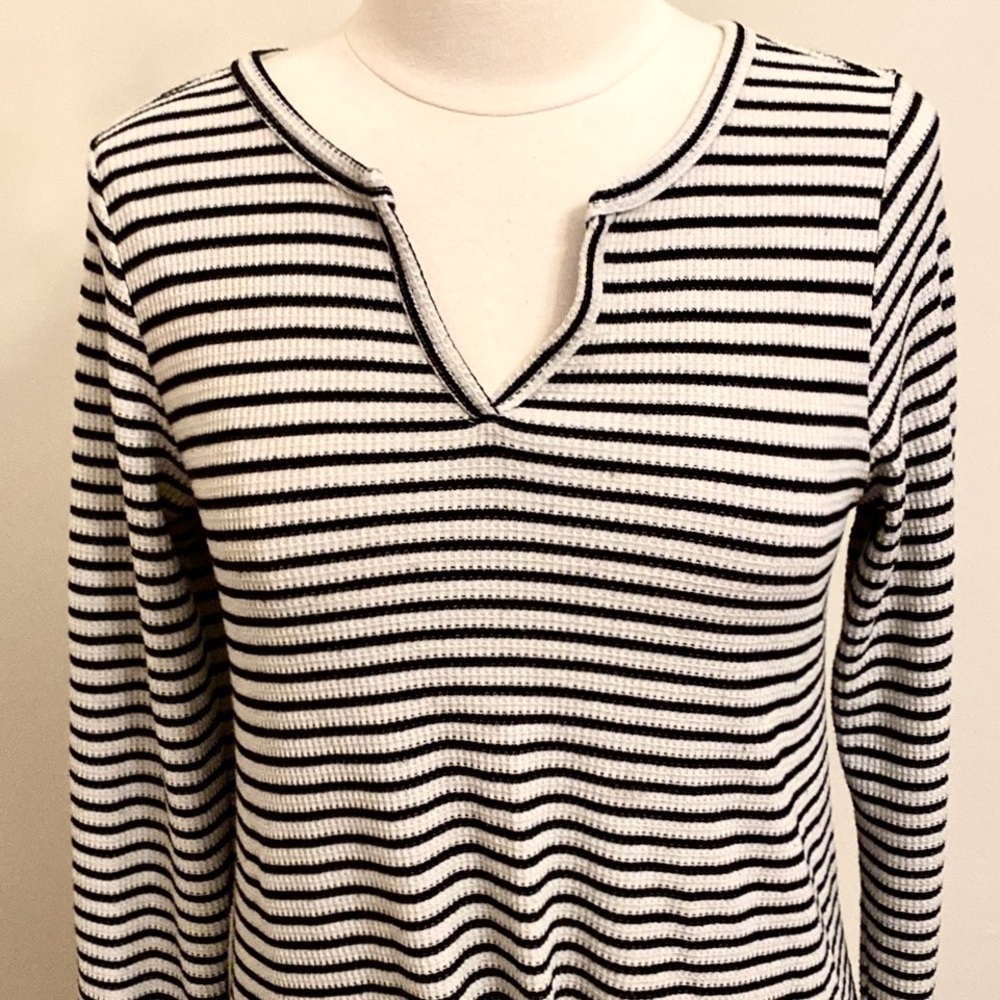 Sonoma Goods For Life White Black Striped M Casual Chic Front Knot Thermal Top - Picture 2 of 10